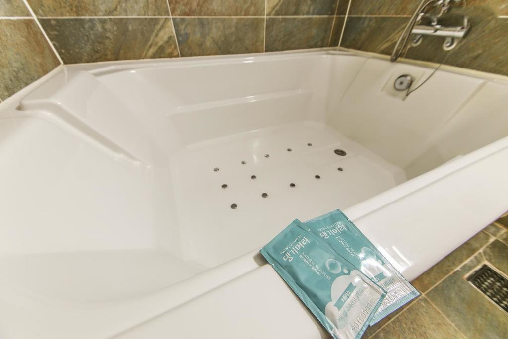 Richi Hotel Suwon Ngoại thất bức ảnh