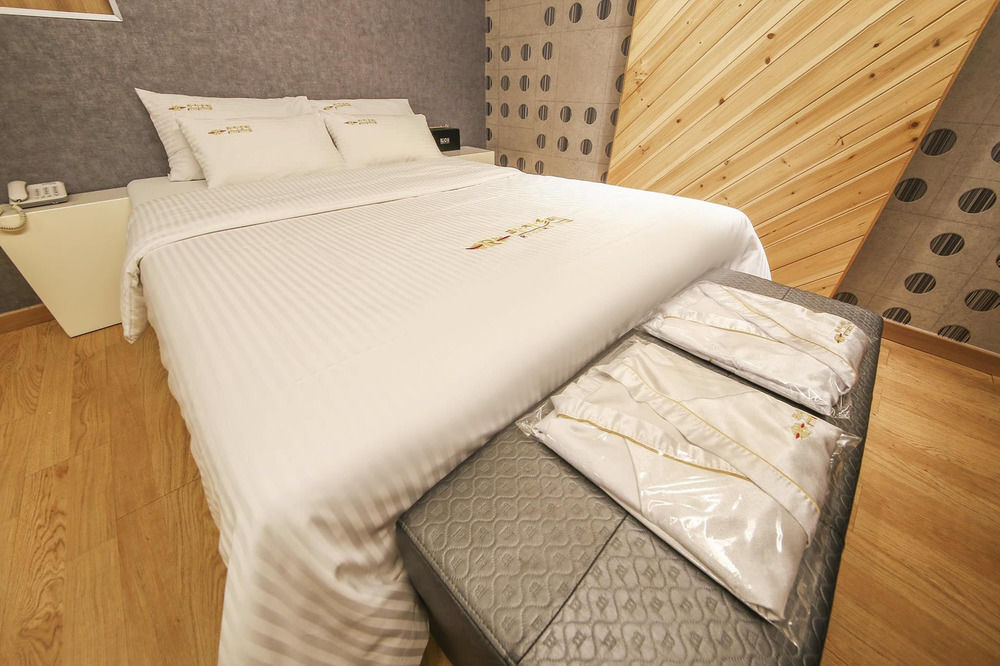 Richi Hotel Suwon Ngoại thất bức ảnh