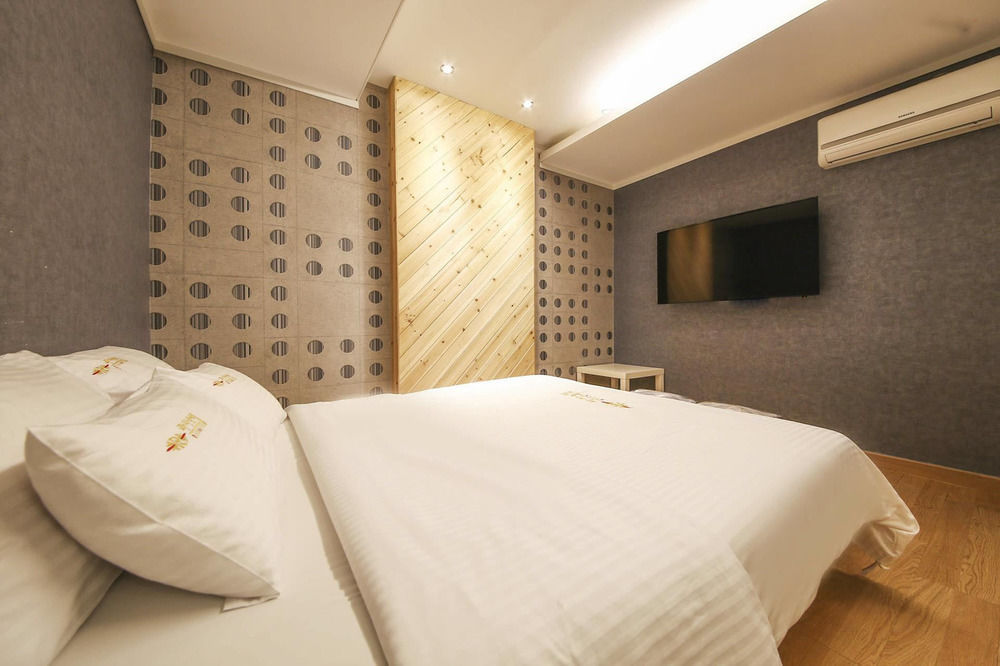 Richi Hotel Suwon Ngoại thất bức ảnh